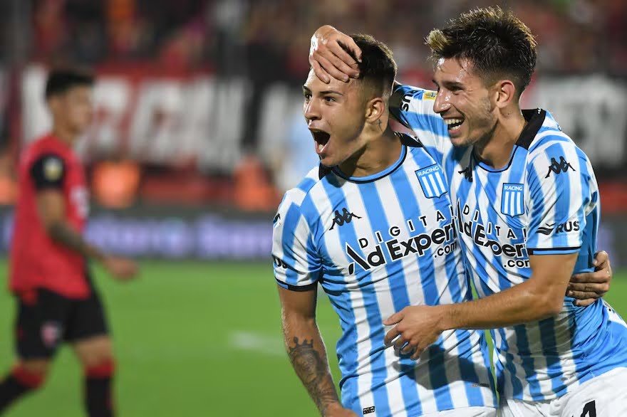 Racing ganó y es puntero antes del clásico