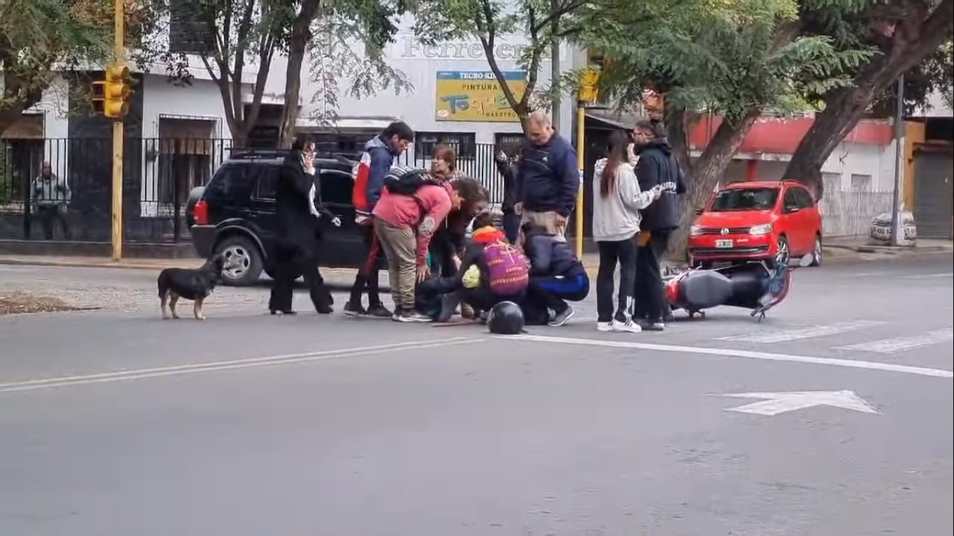 Niño herido por colisión entre un auto y una moto en Valle Viejo