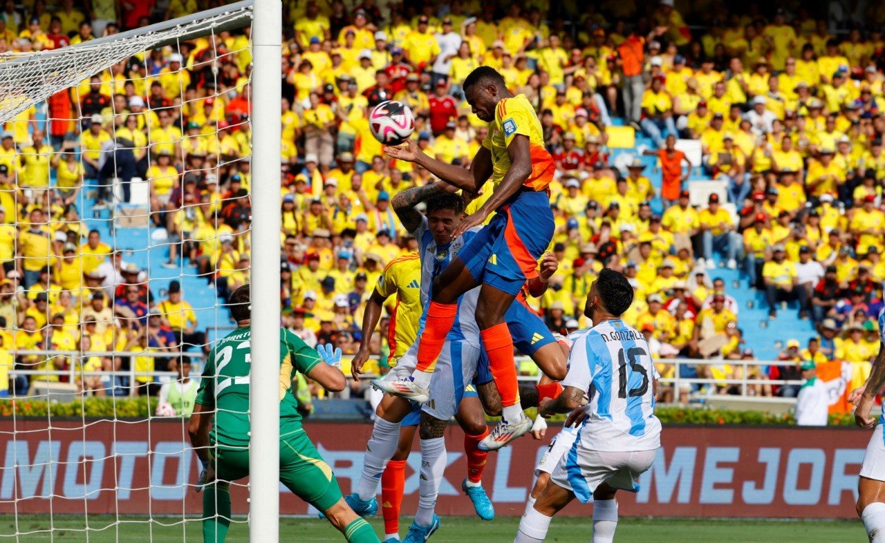 Argentina perdió ante Colombia en Barranquilla por las Eliminatorias