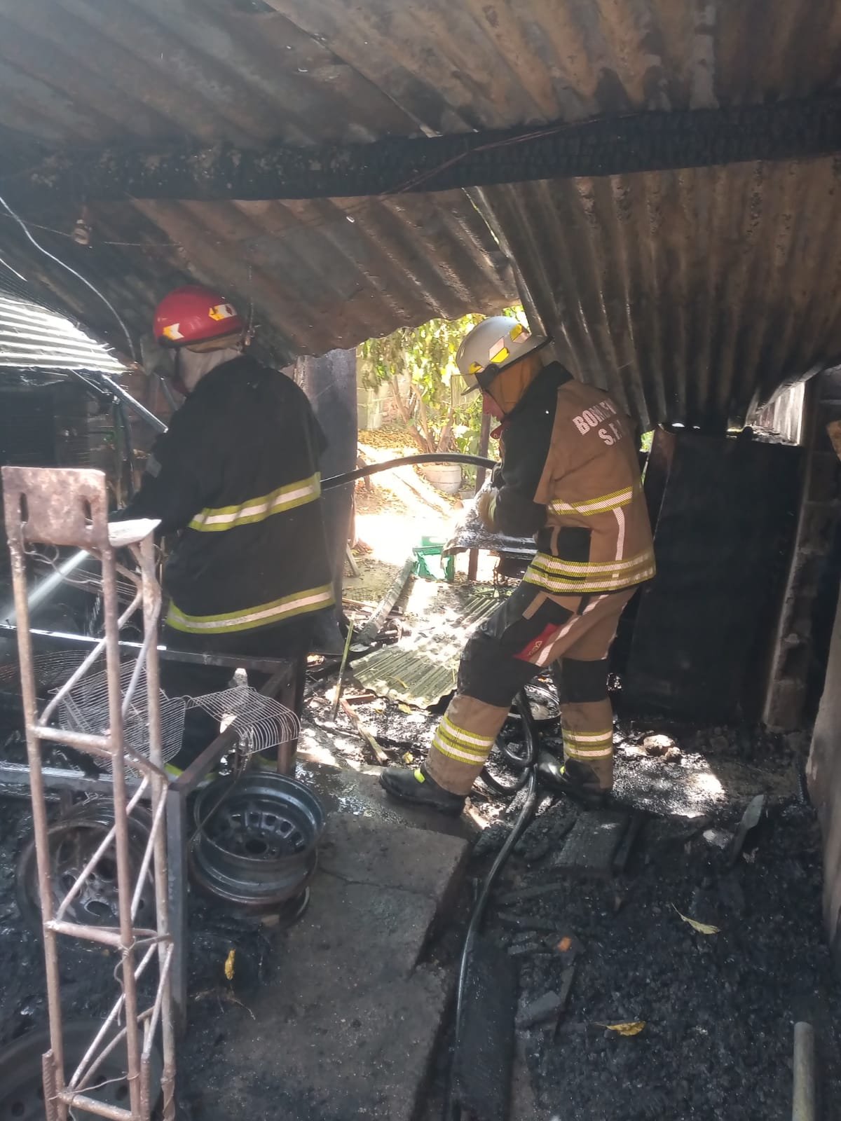 Se incendió una casa en barrio Villa Cubas