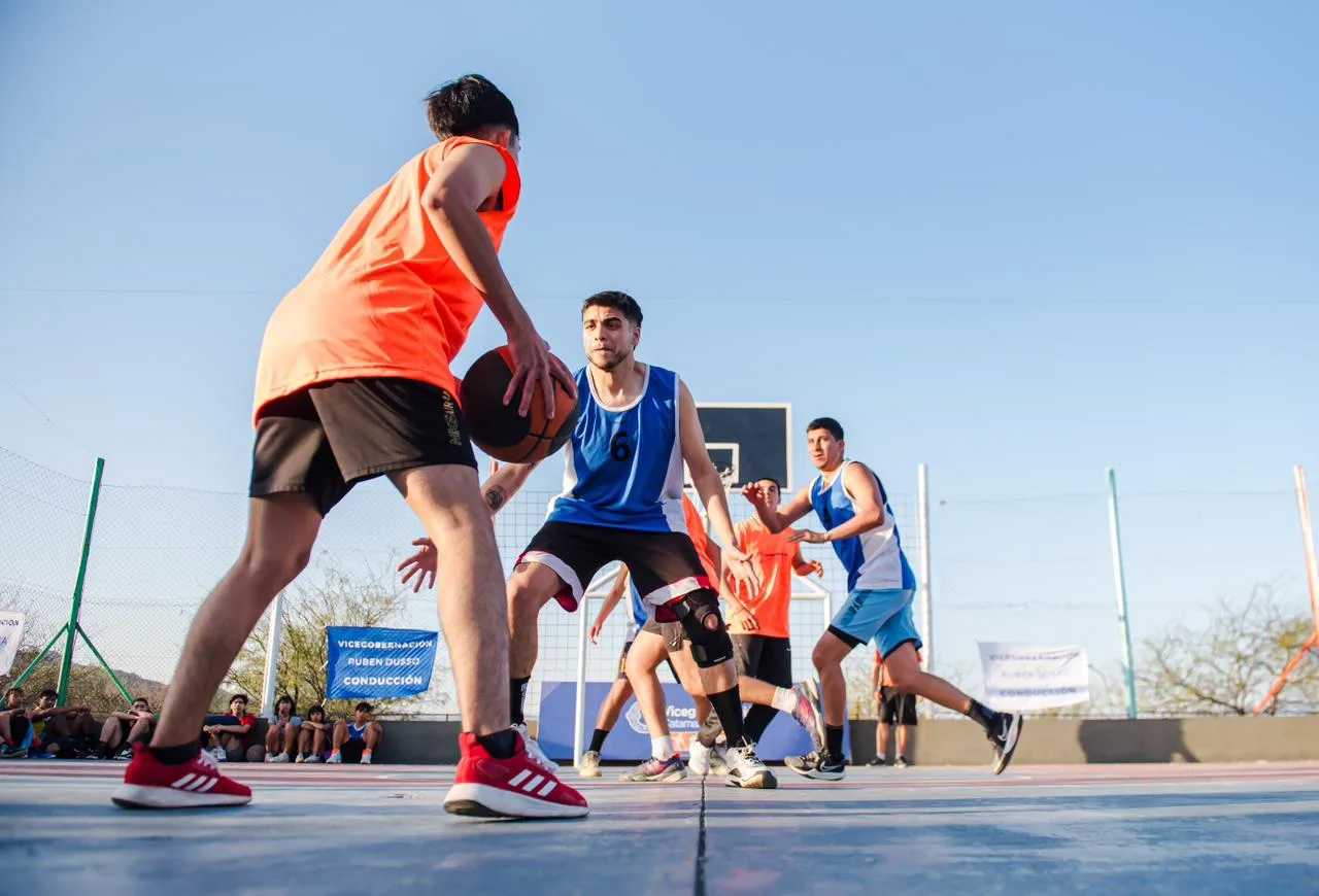 Torneo 3×3 de Básquet y Batalla de Rap en el Parque Lineal de Catamarca