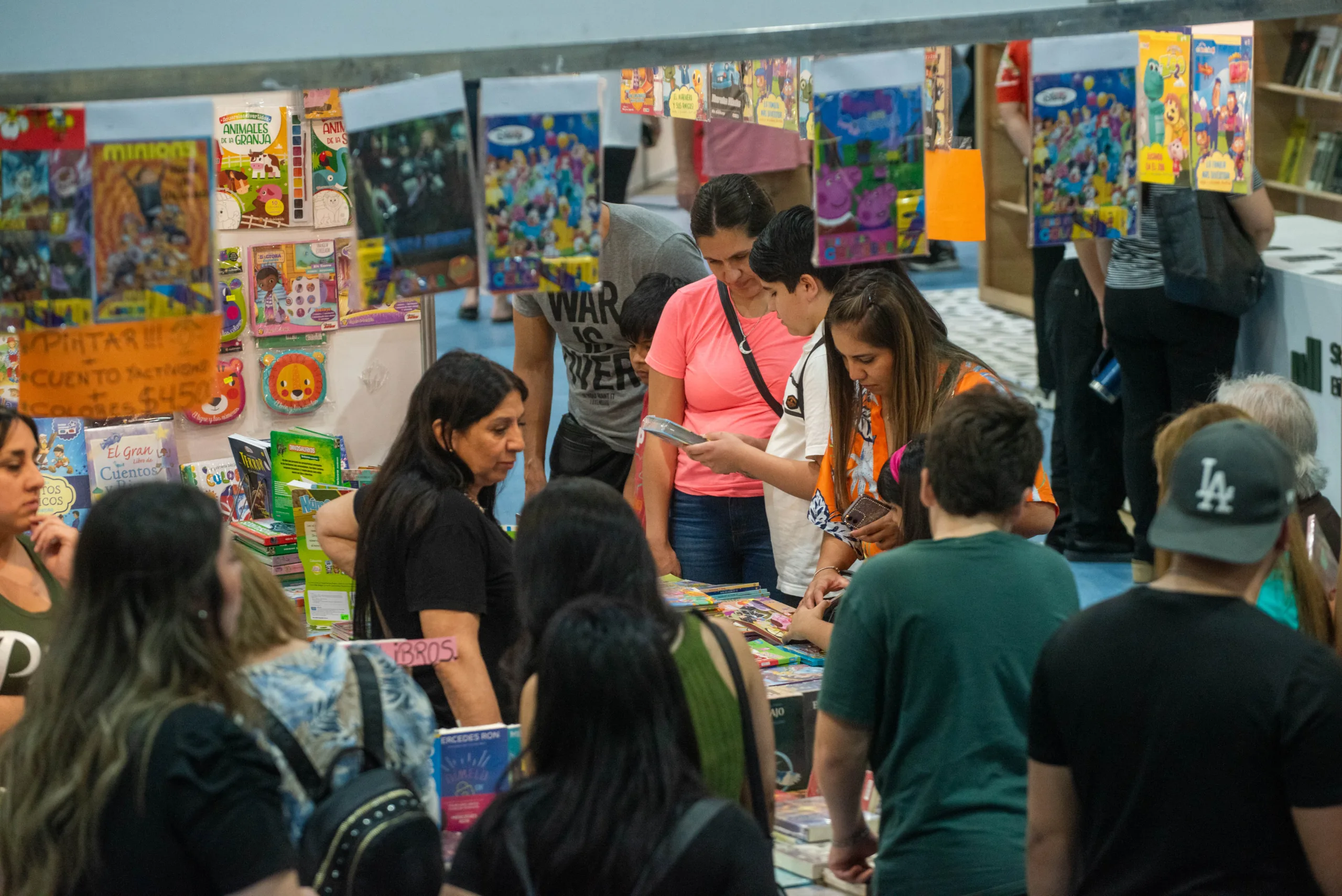 Con récord de público y ventas, finalizó la Feria del Libro en Catamarca