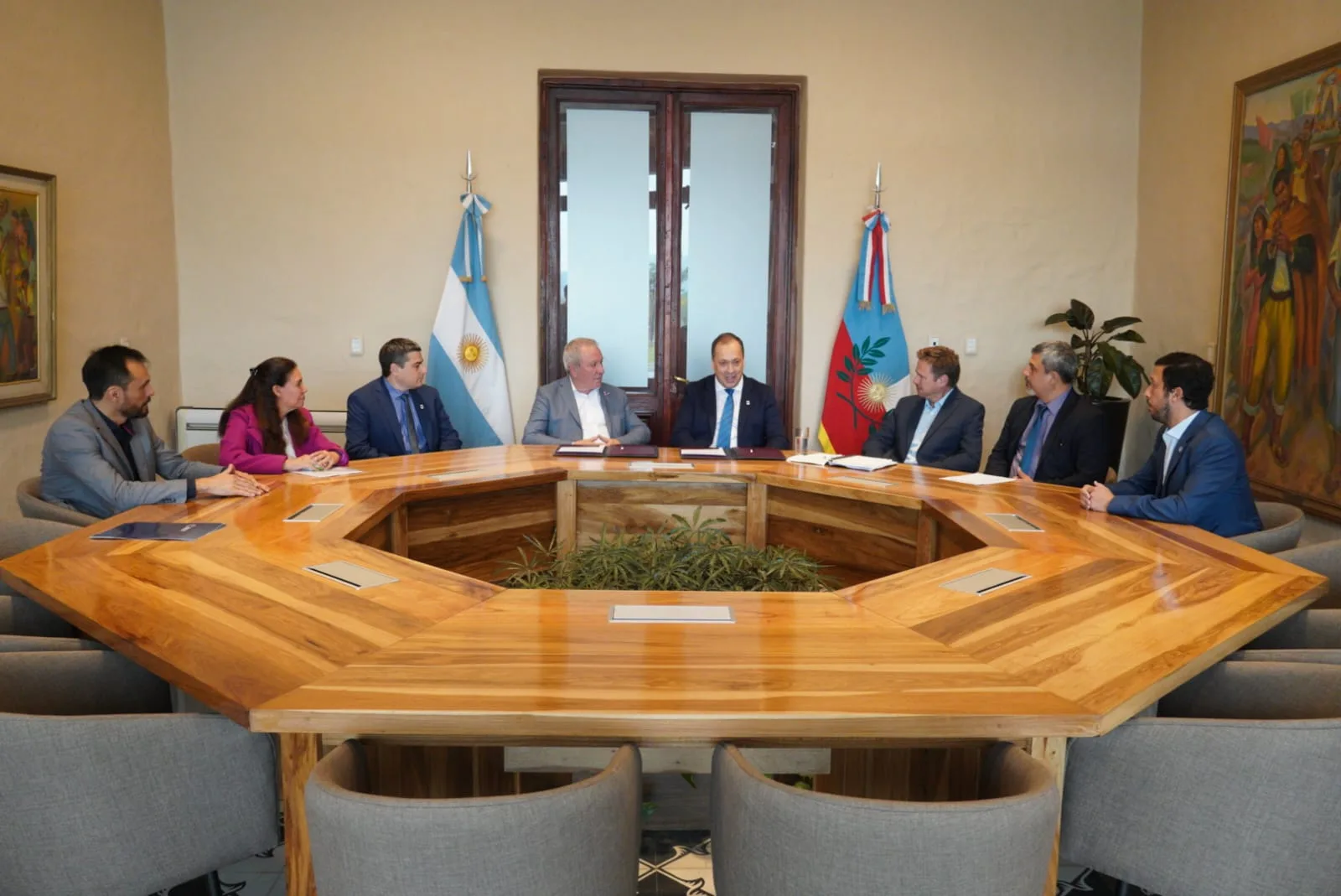 Catamarca firma un convenio con la Universidad Tecnológica Nacional para capacitar emprendedores