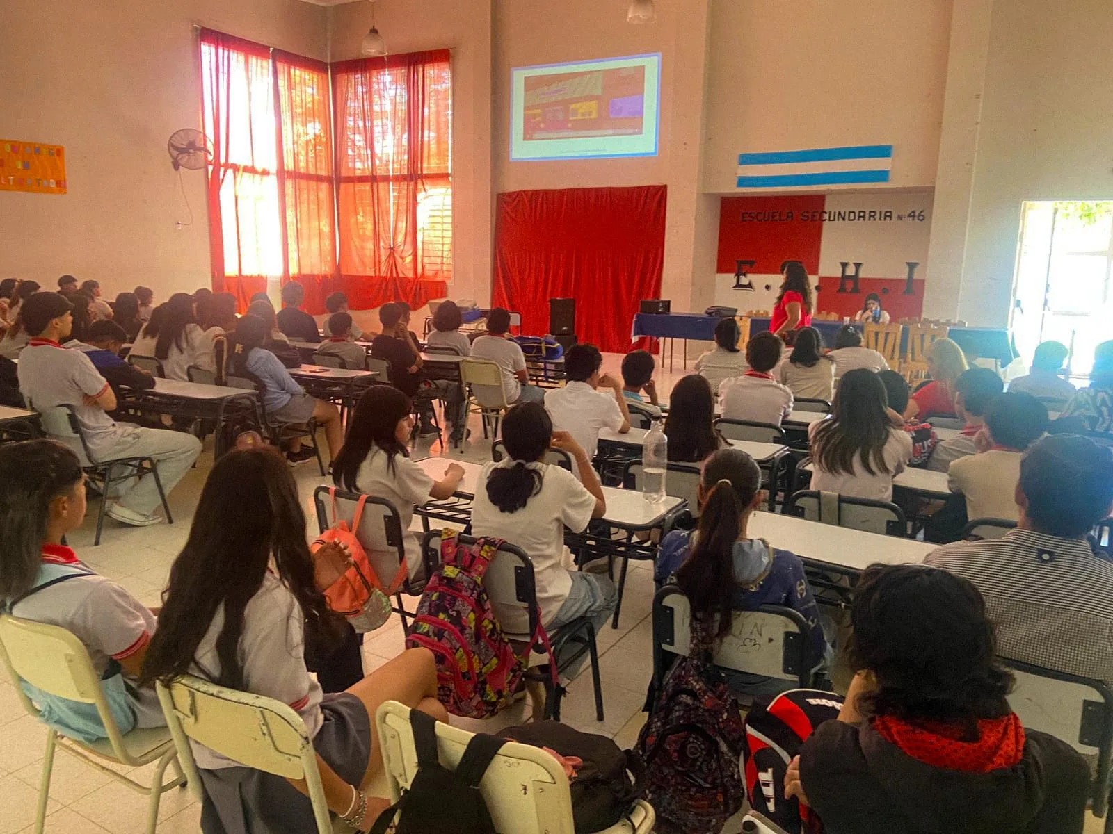 Talleres de educación en seguridad vial en escuelas de Catamarca