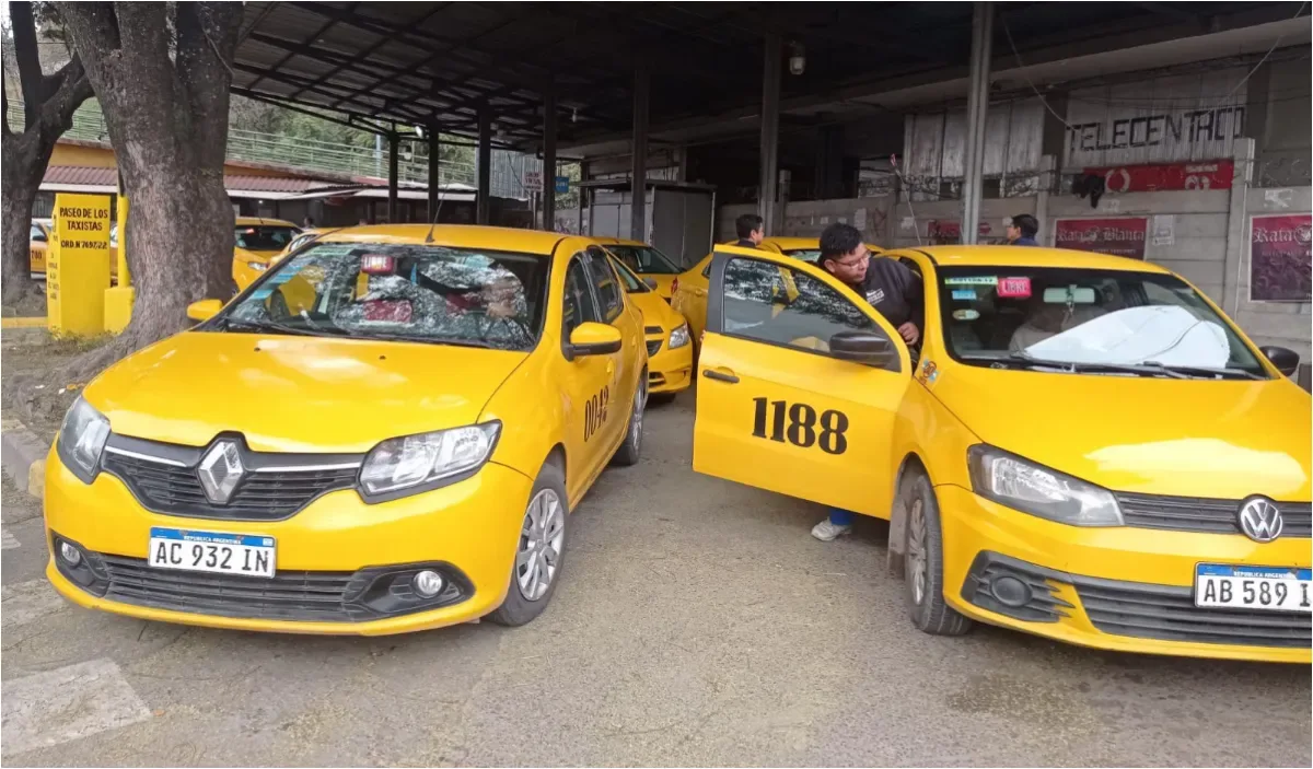 Taxistas jujeños denuncian que el aumento de tarifa redujo la demanda un 50%