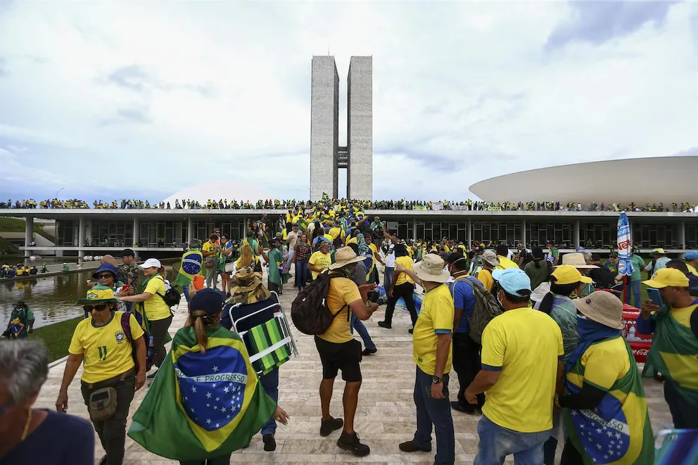 La Justicia argentina ordenó la detención de 61 brasileños por participar en la toma de Brasilia