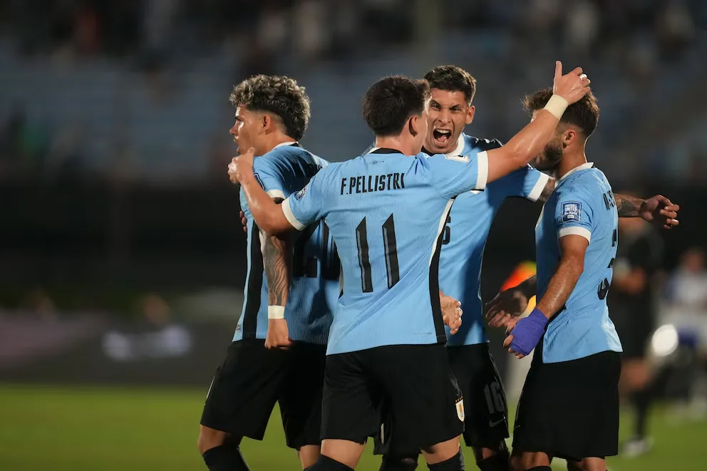 Uruguay le ganó 3-2 a Colombia y es el nuevo escolta de Argentina en las Eliminatorias