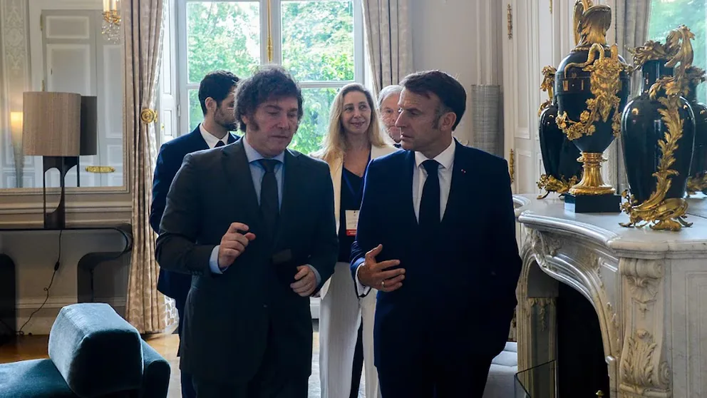 Emmanuel Macron llegó a la Argentina: cenará esta noche con Javier Milei en Olivos y mañana se reunirán en la Casa Rosada