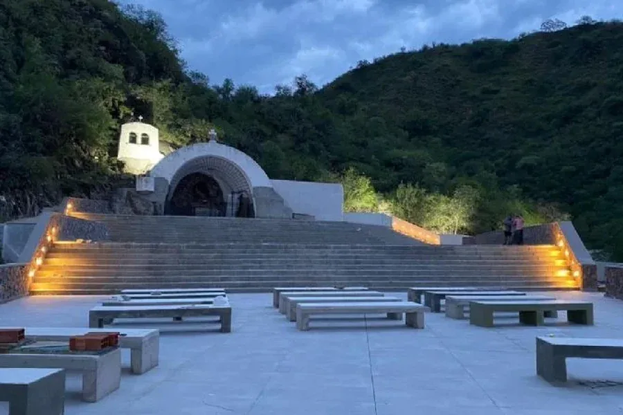 Causó daños en la Gruta de la Virgen del Valle y lo detuvieron