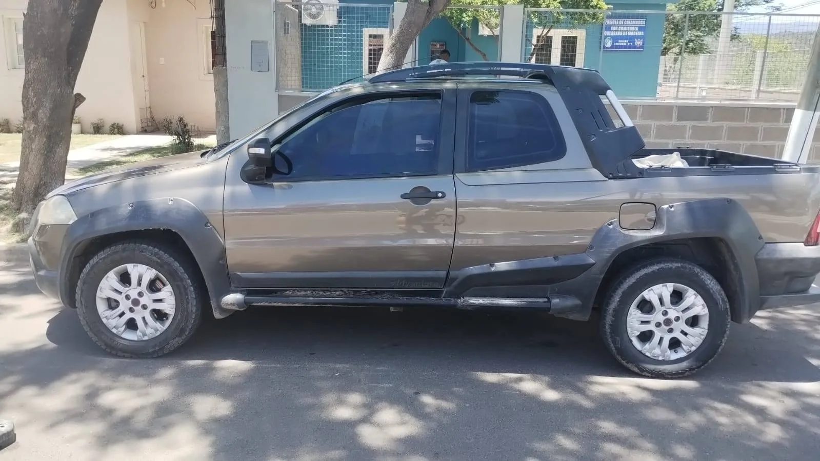 Un abogado y un cómplice fueron atrapados por la policía: habían robado sanitarios del Predio Ferial Catamarca