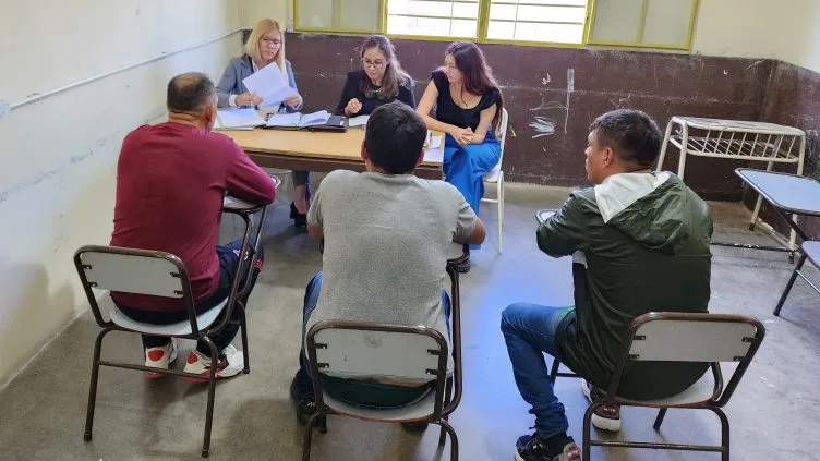 Fiscalía y Defensoría Pública se reunieron con 116 internos en una visita al penal de Miraflores