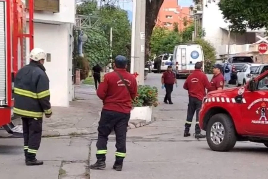 Navidad empañada por la tragedia en Salta: un hombre perdió la vida al caer desde un octavo piso