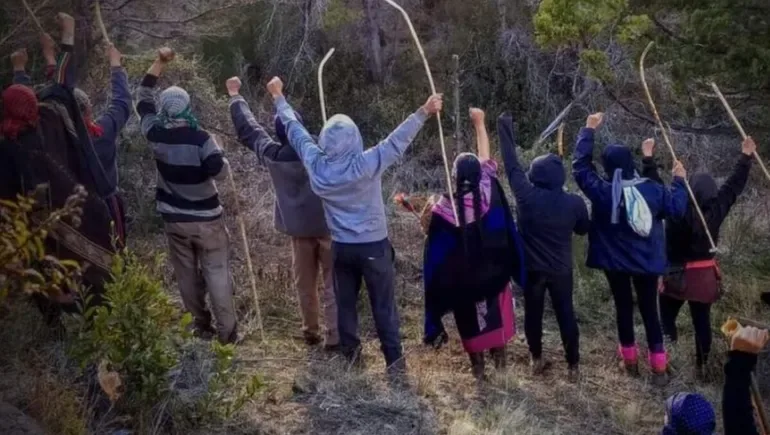 Tensión en el Parque Nacional Los Alerces: hoy jueves desalojan una toma mapuche cuyo líder cambió de bando