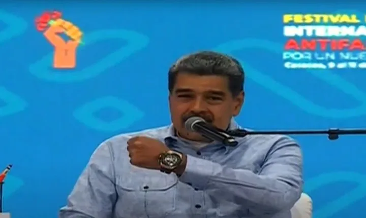 Nicolás Maduro se declaró “soldado de Perón” y mostró un reloj que le regaló Diego Maradona