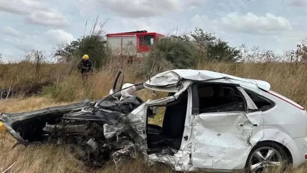 Degolló a su ex pareja, escapó y murió al chocar contra un camión