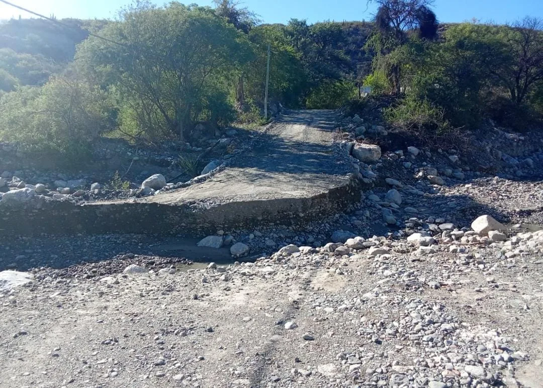 Se encuentra inhabilitada la Ruta Provincial N° 14 (Pomán – Concepción) e interrumpido el tránsito en El Portezuelo