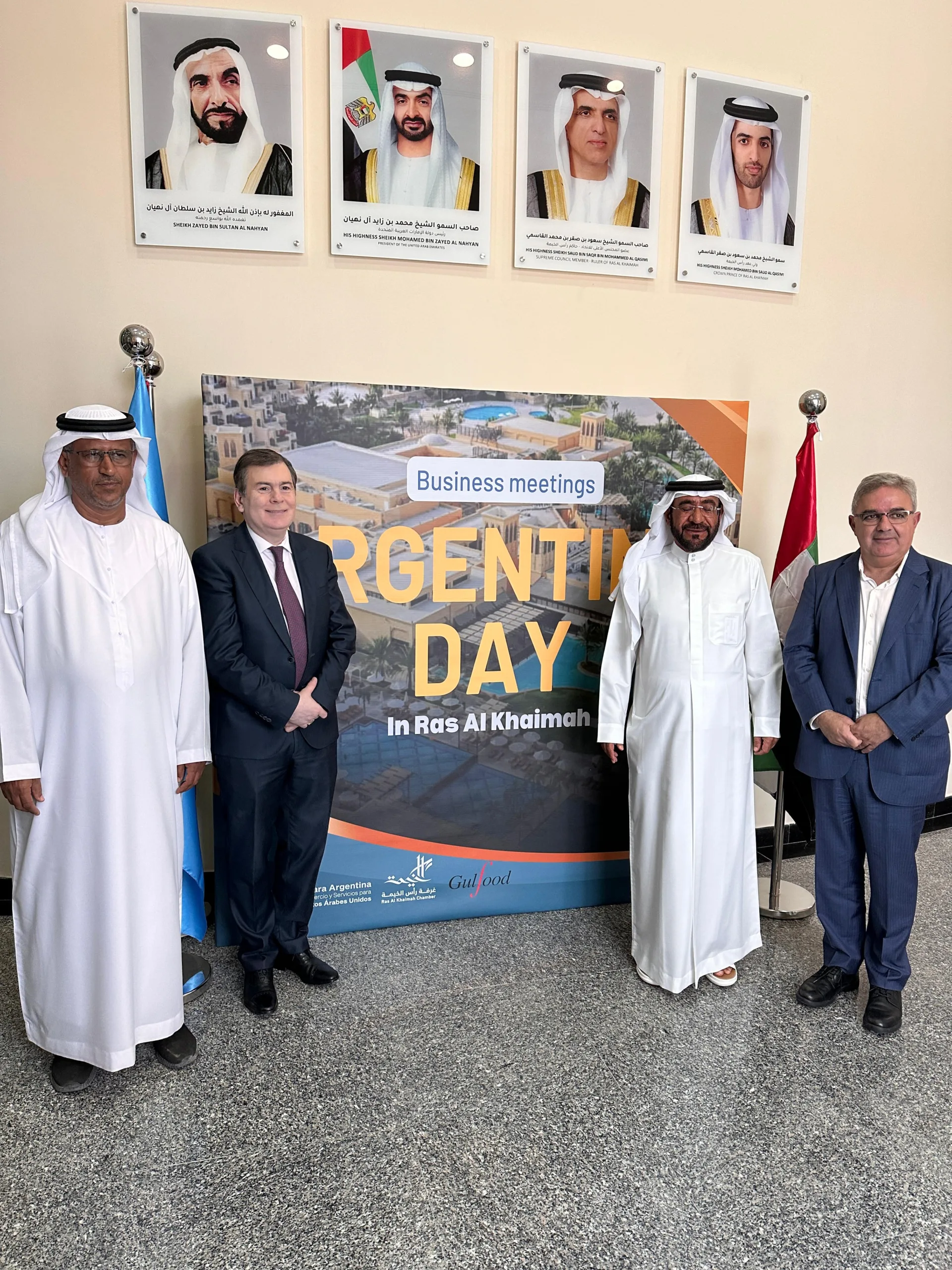 Con la inauguración del “Argentina Day”, inició la misión del Norte Grande en Emiratos Árabes con Raúl Jalil presente