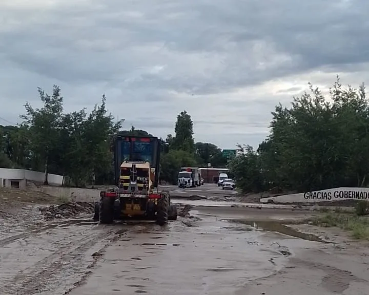 Catamarca: temporal con inundaciones en Santa María afectó calles, rutas y la energía eléctrica