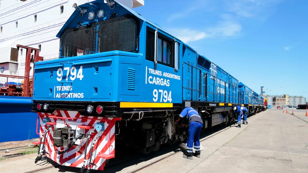 El presidente Javier Milei decretó la privatización total de la empresa Belgrano Cargas