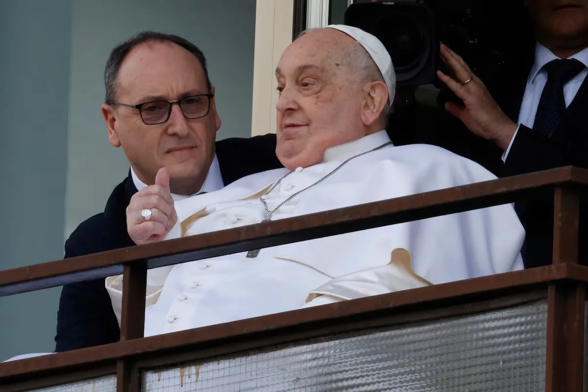 El médico que trató al papa Francisco: “Hubo que elegir entre dejarlo ir (que muera) o probar con todo”