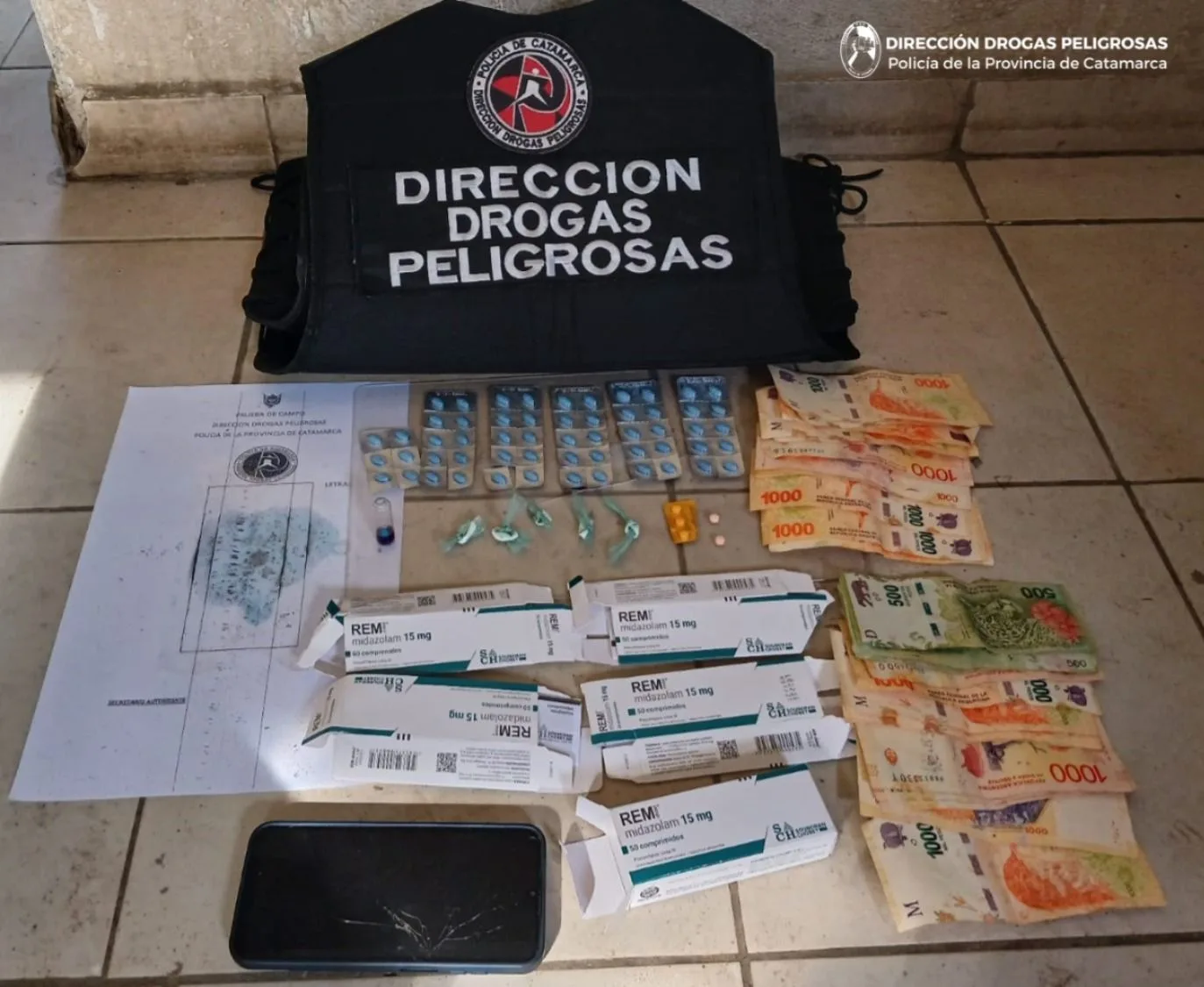 Catamarca: policías secuestran cocaína y pastillas en el Sur capitalino