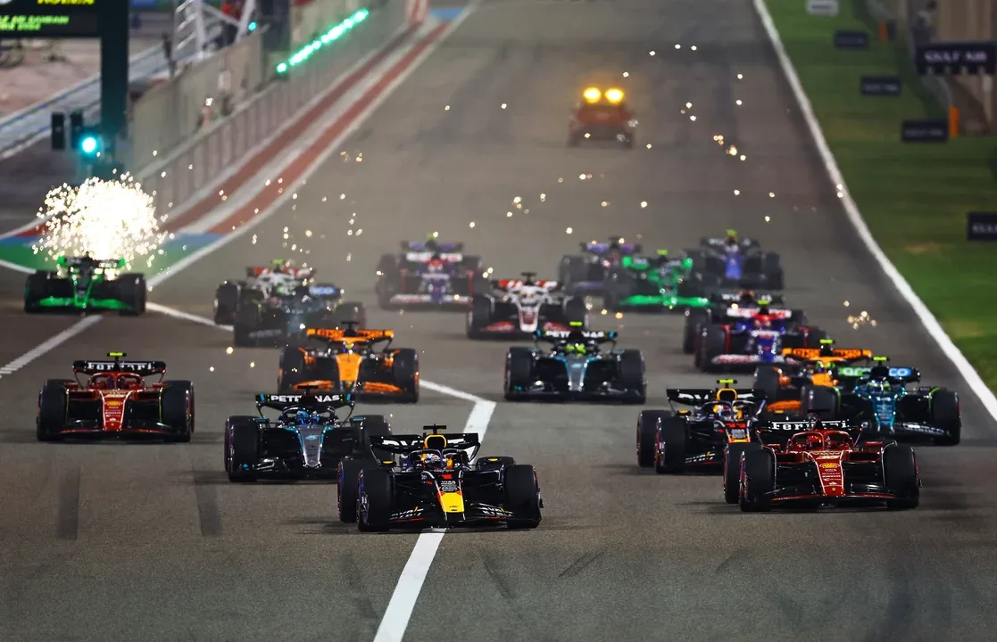 La Fórmula 1 llega a Bahréin, luego del gran triunfo de Verstappen en Japón