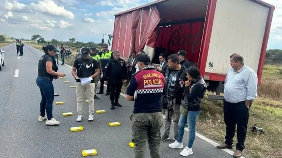 Detuvieron a un candidato a concejal con 21 kilos de cocaína en un camión que repartía gaseosas