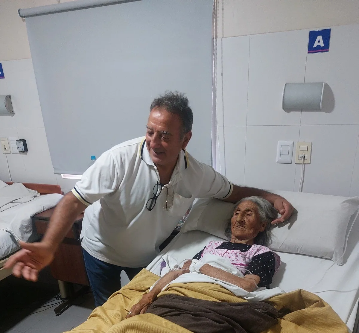 “La Tremenda”, sufrió una fractura de cadera al ser embestida por una moto en Tinogasta y la trasladaron a la Capital