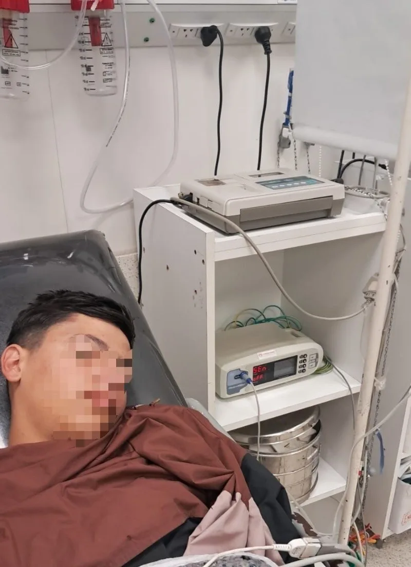 Casi lo matan: un adolescente recibió un fuerte golpe en la cabeza cuando ingresaba a ver el partido de Rosario Central