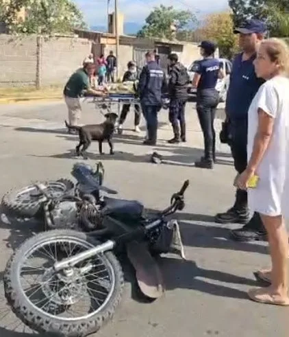 Video: chocaron un auto y una moto en el Norte de la Capital de Catamarca