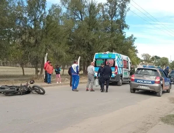 Catamarca: un octogenario en auto atropelló a un motociclista en Valle Viejo