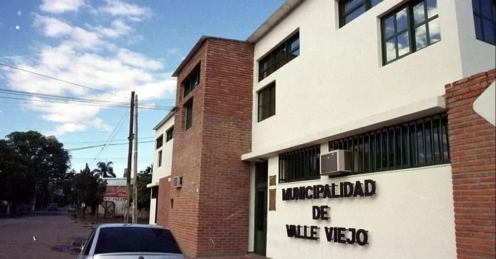 El SOEM de Valle Viejo llamó a una marcha contra Susana Zenteno: cobran magros sueldos mientras ella y su familia gasta millones en el Caribe