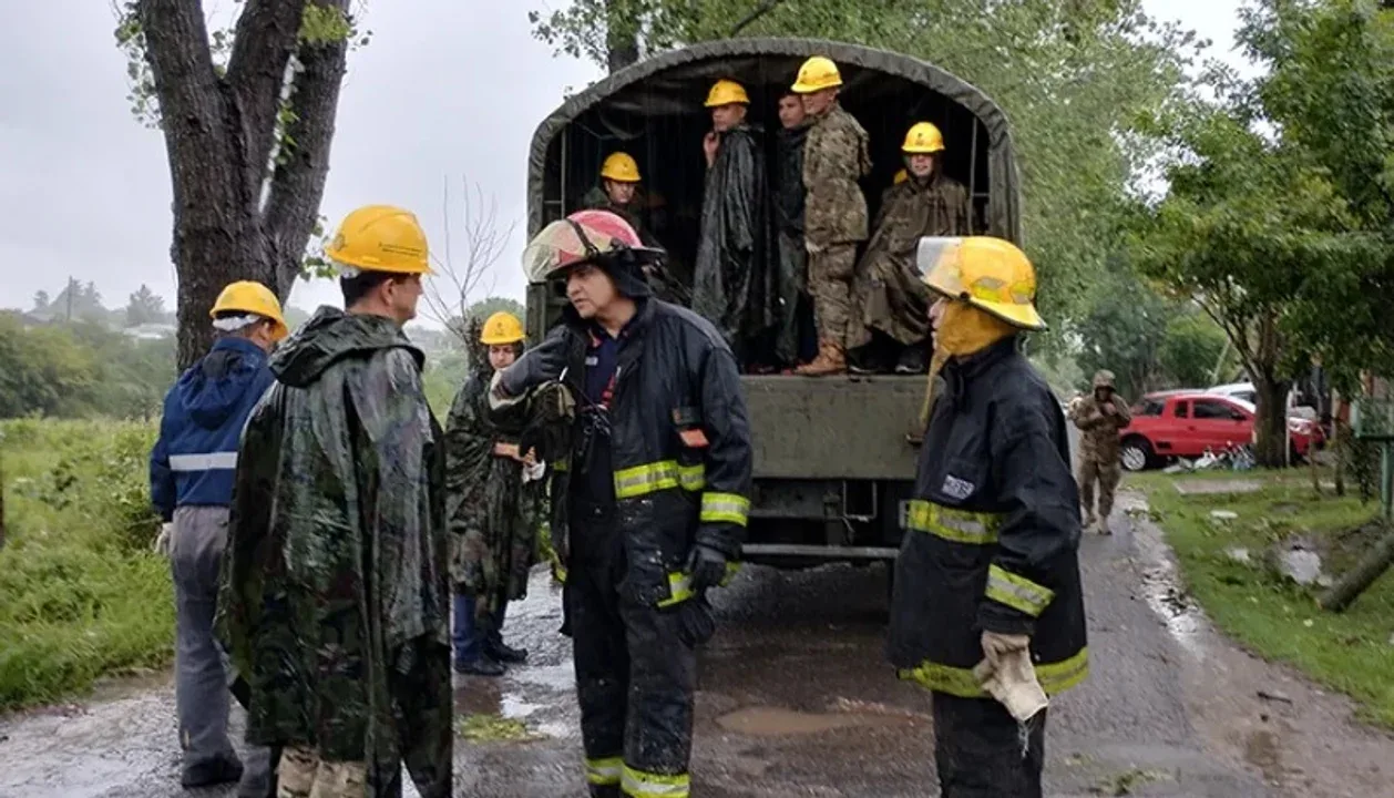 Temporal en Buenos Aires: Bullrich despliega fuerzas federales en respuesta a la emergencia
