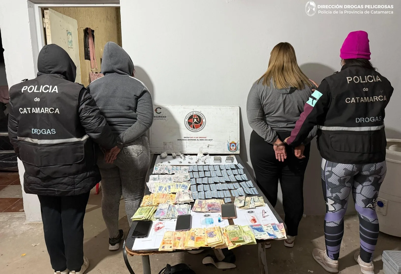 Catamarca: policías secuestran cocaína, marihuana, ansiolíticos y una importante suma de dinero en la Capital