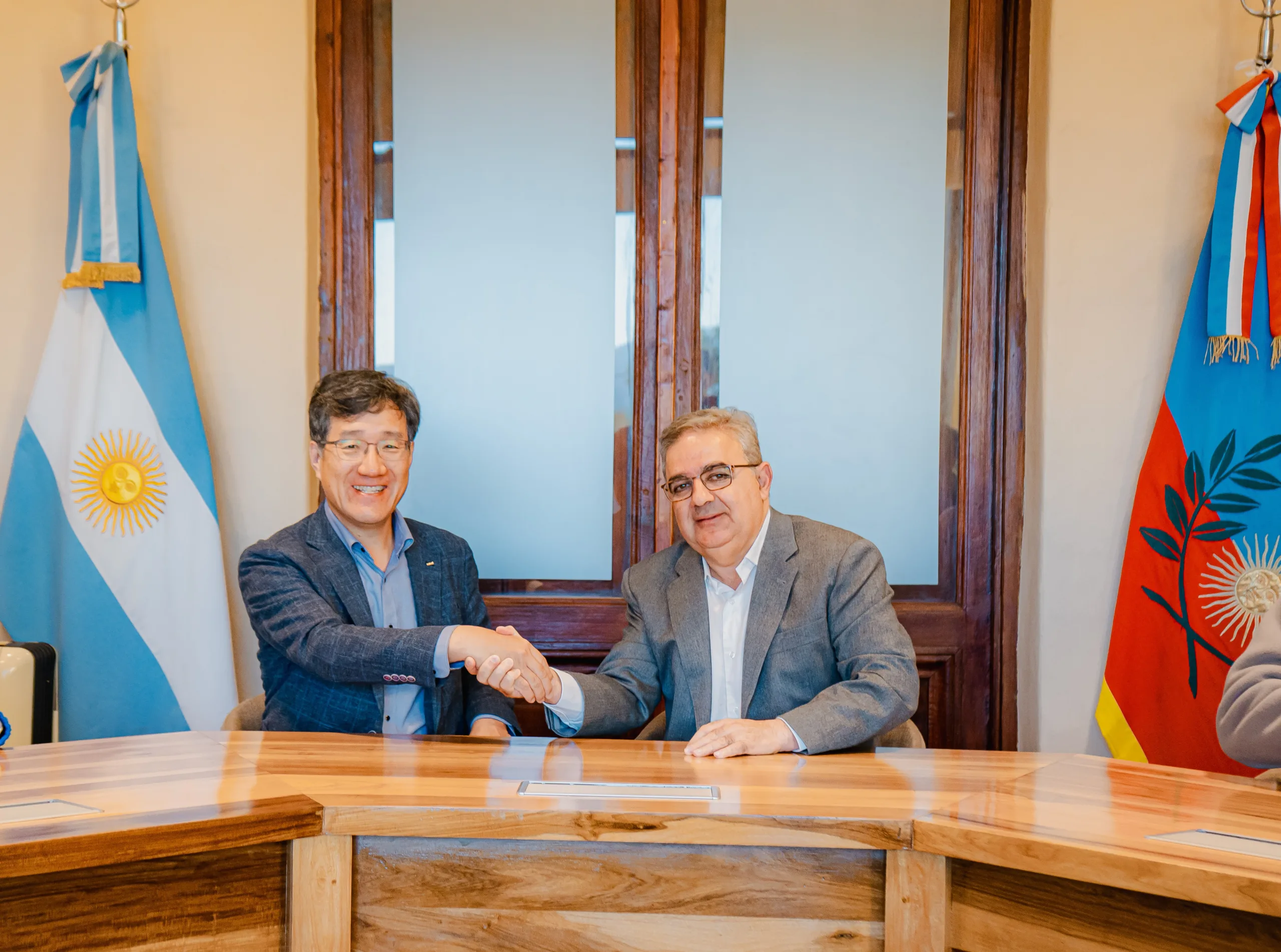 El Gobernador Raúl Jalil y POSCO confirmaron aporte de la empresa para la Ruta 43