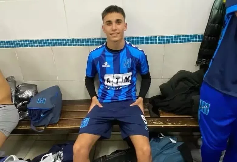 Murió un joven futbolista mientras lo operaban de una lesión en la rodilla
