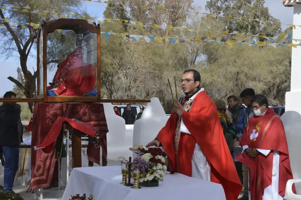Fiambalá celebró con fervor la festividad de San Pedro ante una multitud de fieles