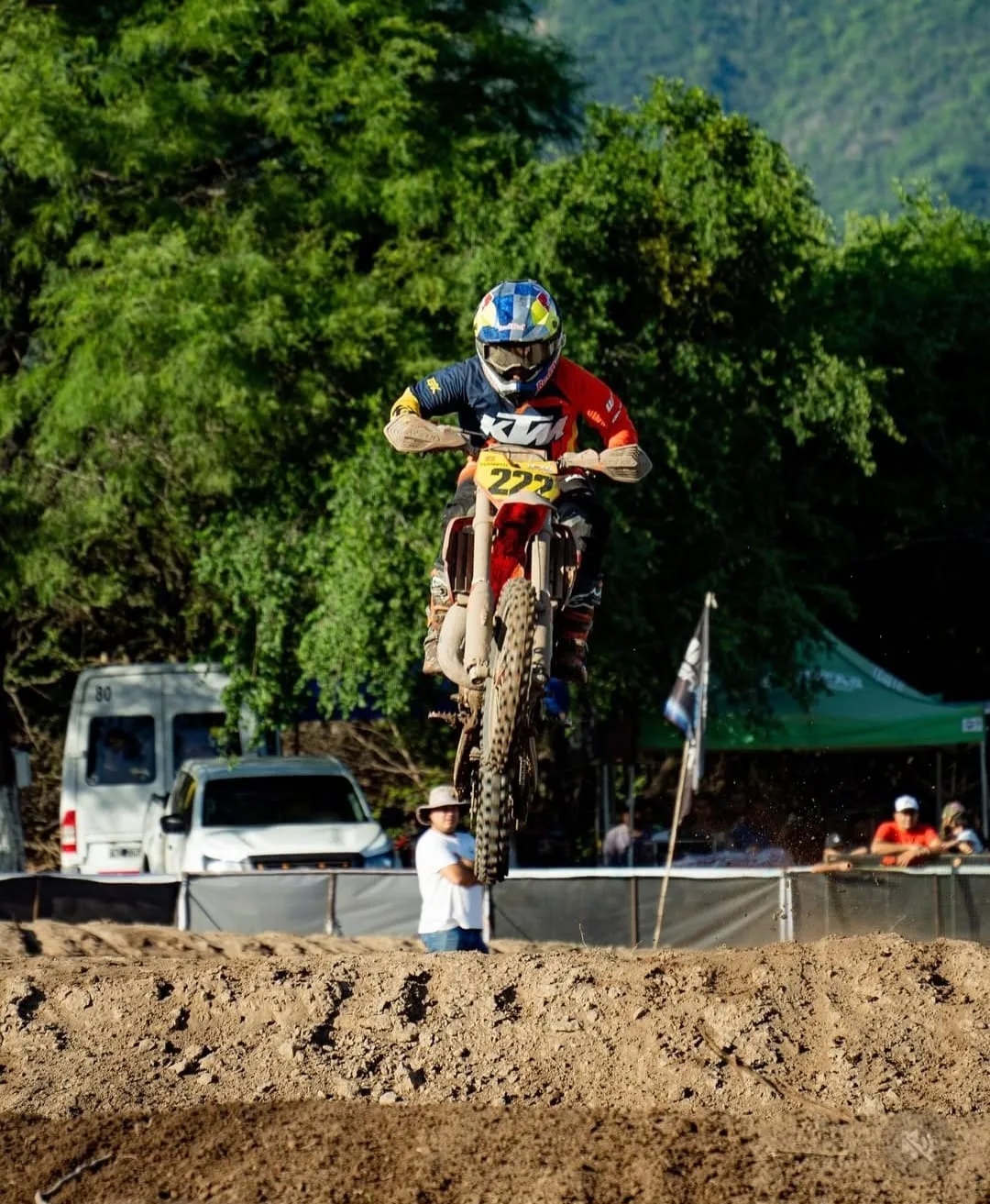 Hoy martes presentan el Motocross del Poncho