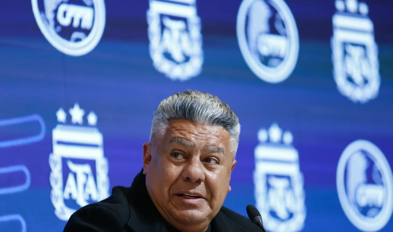 Chiqui Tapia sobre la sanción de Newell’s a jugadores de inferiores: “Me asombra mucho porque viene de un club de una prosapia educativa que se caracterizó siempre por la formación de sus jugadores