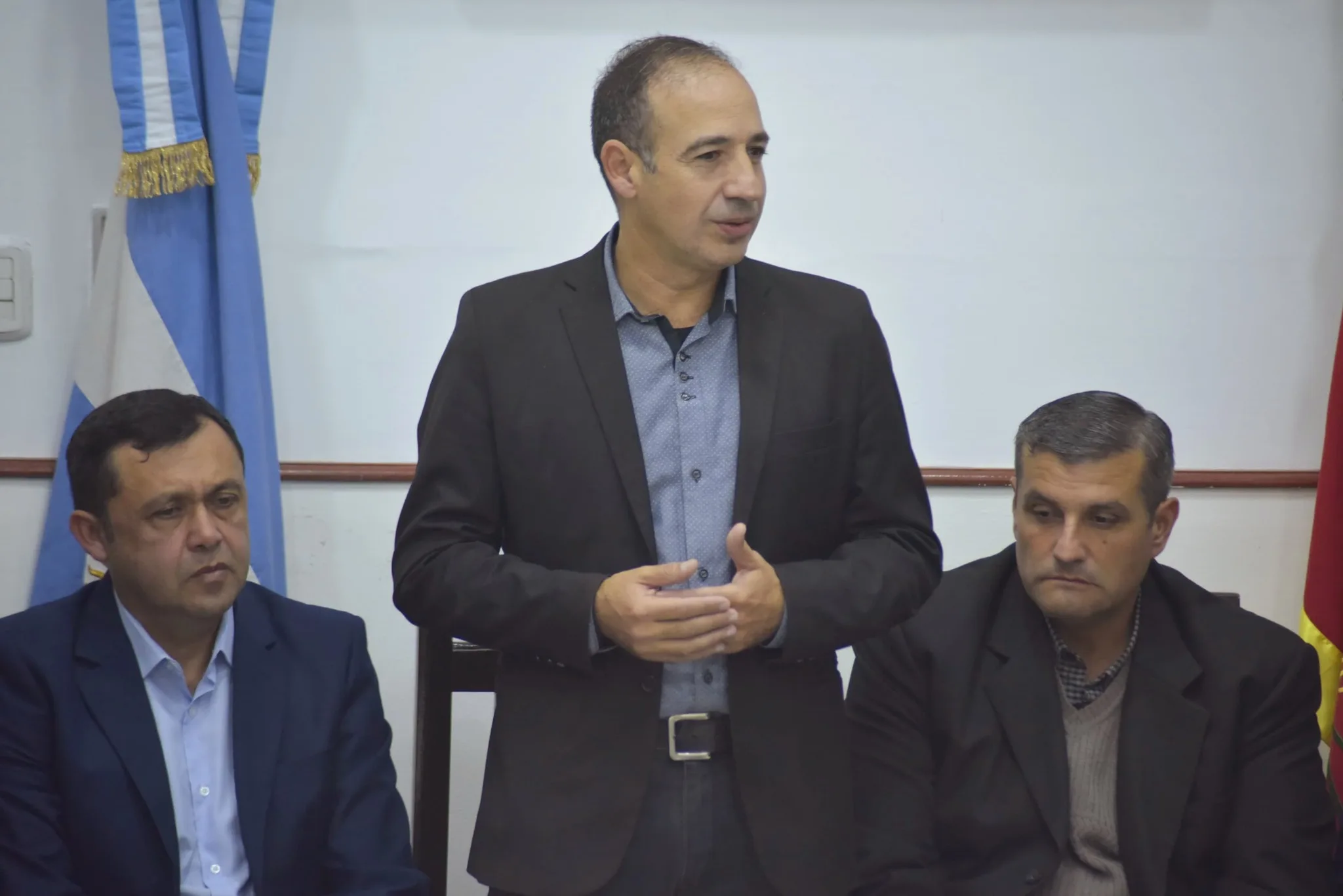 Catamarca: el ministro Monguillot y el jefe de la Policía recibieron a retirados policiales para acordar un aumento