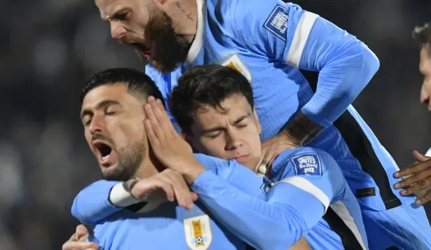 Uruguay derrotó a Venezuela en Montevideo y quedó a un paso del Mundial del 2026