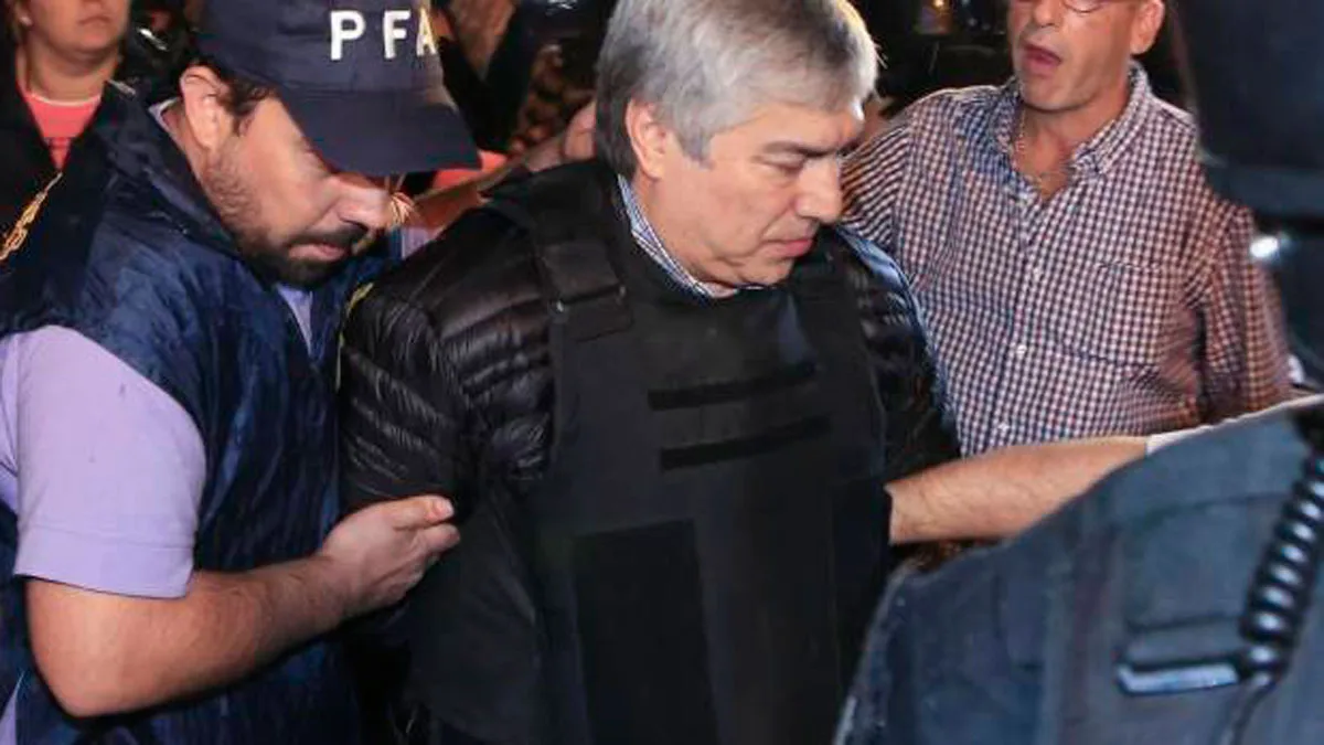 Ordenaron la “inmediata detención” de Lázaro Báez de la domiciliaria a una cárcel