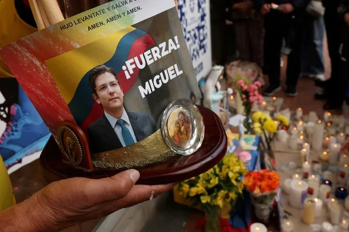 Atentado en Colombia: el senador Uribe Turbay muestra signos de mejoría