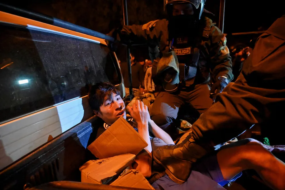 Bolivia: cuatro policías muertos en choques con bloqueadores afines a Evo Morales