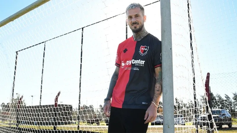 Newell’s hizo oficial a Pipa Benedetto como nuevo jugador leproso y habló del Ogro: “me mete mucha presión”