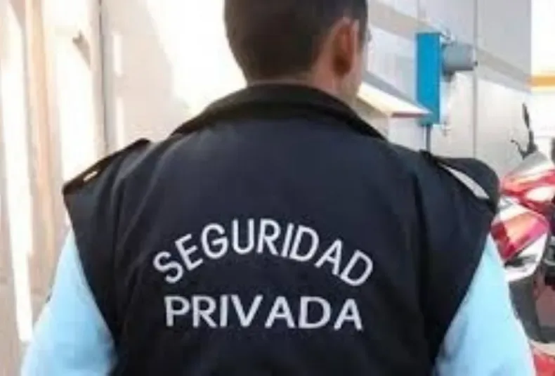 Catamarca: vigilantes de escuelas denuncian que son “negreados” y encima no les pagan