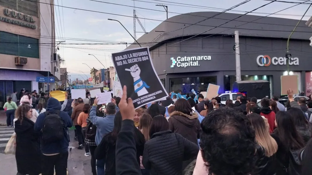 Catamarca: docentes denuncian violencia institucional en Reconocimiento Médico