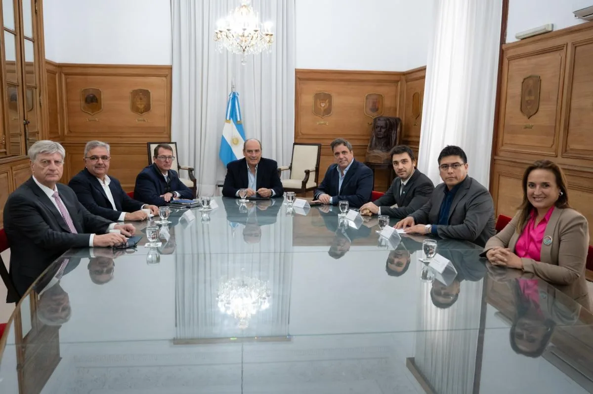 Gobernadores volverán a reunirse el próximo lunes para renovar reclamos al gobierno de Milei