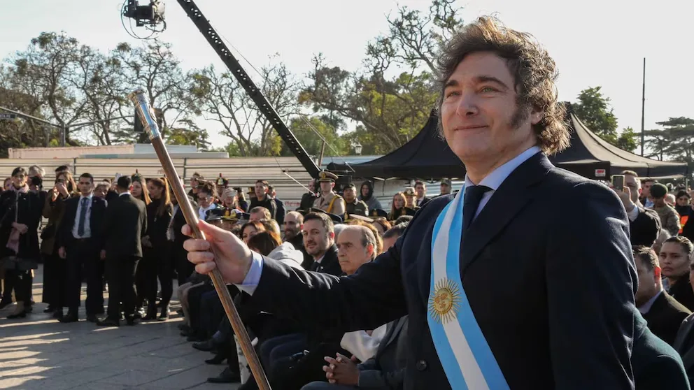 Milei encabezó el acto por el Día de la Bandera en Palermo con fuerte respaldo a las Fuerzas Armadas