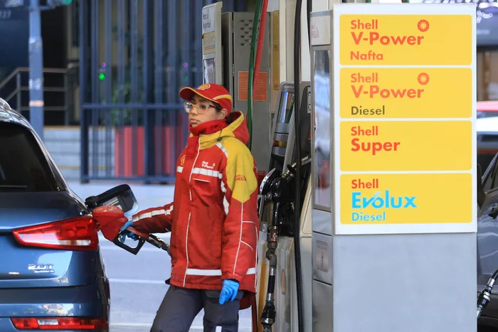 Guerra en Medio Oriente: salvo YPF, las petroleras ya avisan que habrá más aumentos en los combustibles